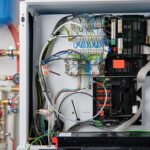 Jak poradzić sobie z awarią elektronicznego sterownika kotła