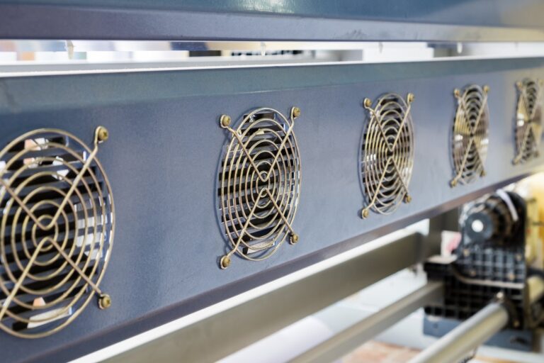 Jak wyeliminować awarię w systemie chłodzenia laserów przemysłowych
