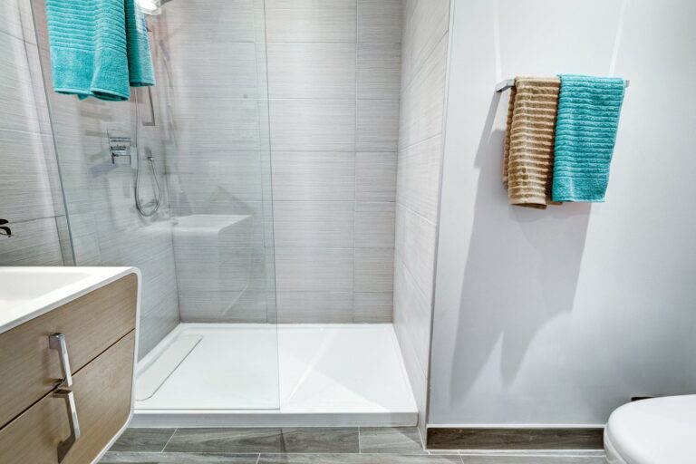 Jak wybrać idealny brodzik do Twojej łazienki