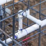 Co oznacza bulgotanie w rurach po spuszczeniu wody?