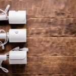 Co oznacza migające światło na ładowarce telefonu?