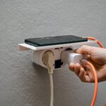 Dlaczego gniazdko nie działa mimo włączonych bezpieczników?