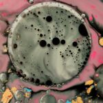 Dlaczego pralka zostawia plamy na ubraniach?