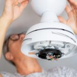 Jak sprawdzić czy wentylator łazienkowy prawidłowo odprowadza wilgoć?