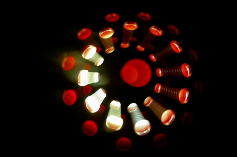 Co oznacza pulsujące światło w żarówce energooszczędnej?