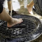 Co robić gdy odpływ w brodziku prysznicowym wolno spuszcza wodę?