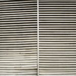 Jak rozpoznać zatkany filtr w okapie kuchennym?